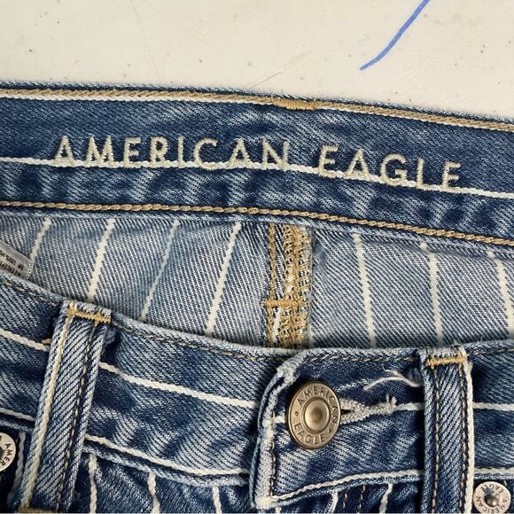 AMERICAN EAGLE OUTFITTERS blue vertical stripe Mom Jeans high rise sz 2 Regular - Picture 5 of 7